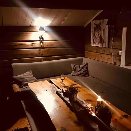 Holiday home Bjonnhiet *